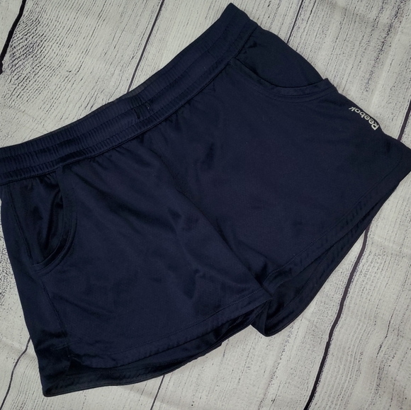 ❤️🩹 Reebok shorts - Picture 1 of 1